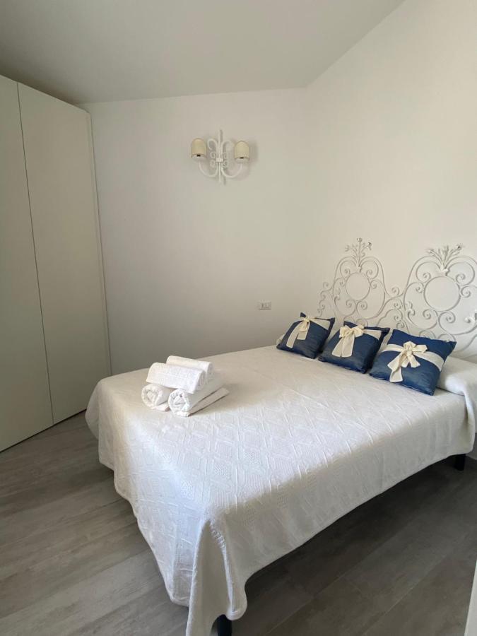 オルビア La Casa Sull'Acquaヴィラ エクステリア 写真