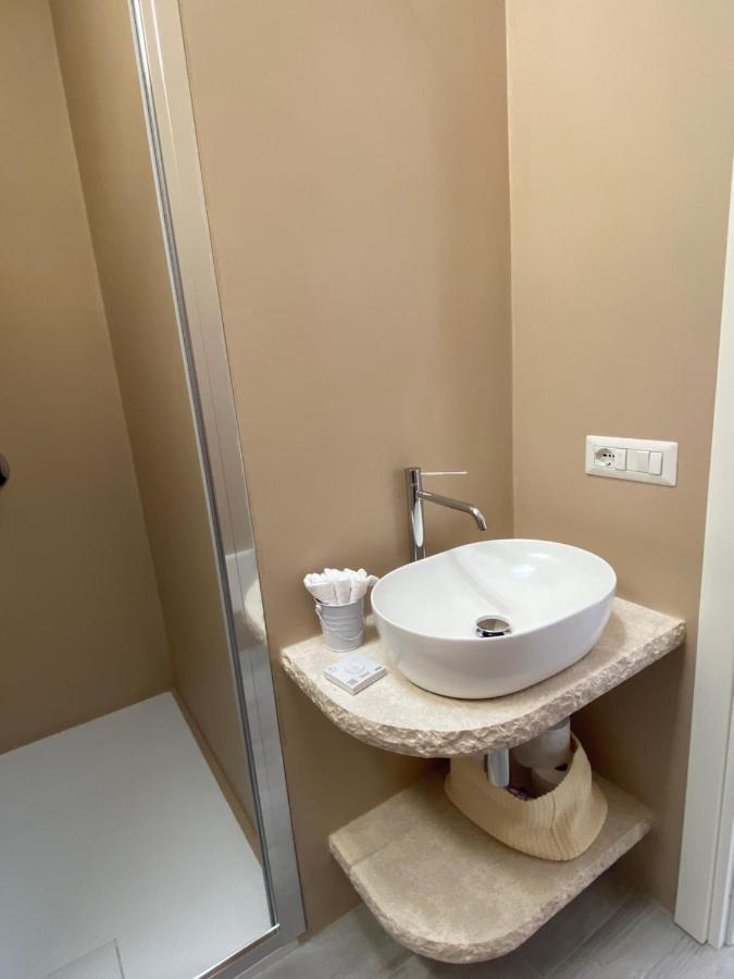 オルビア La Casa Sull'Acquaヴィラ エクステリア 写真