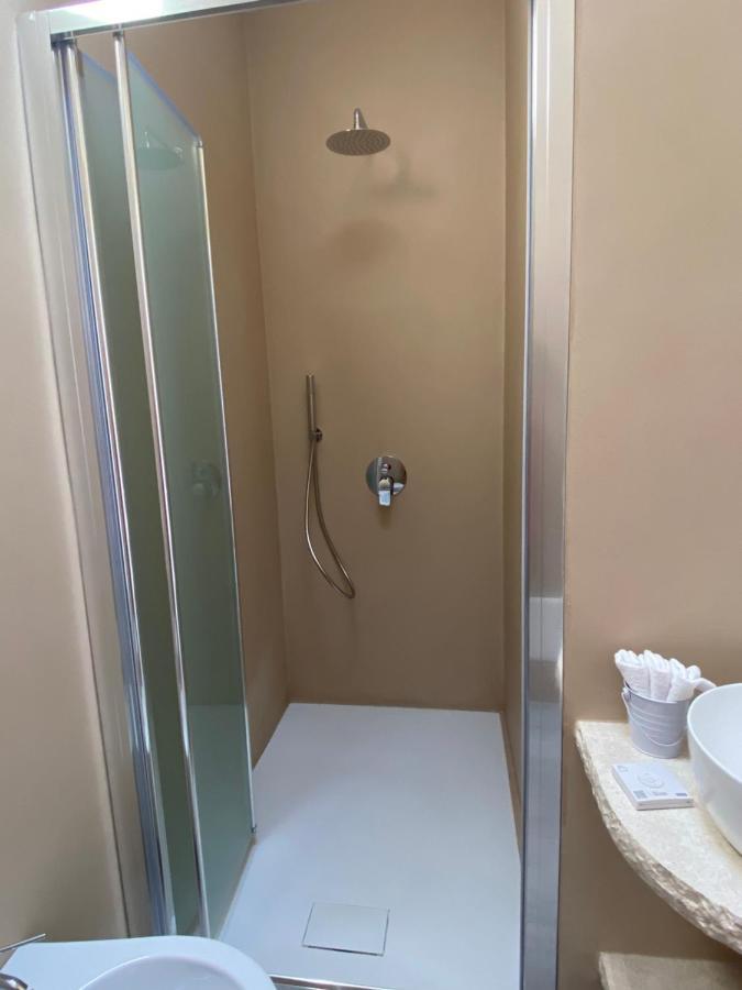 オルビア La Casa Sull'Acquaヴィラ エクステリア 写真